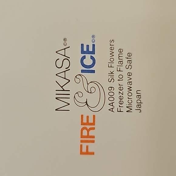 Mikasa Silk Flowers 'Fire & Ice" Casserole Dish with Matching Lid. EUC. - Picture 8 of 10